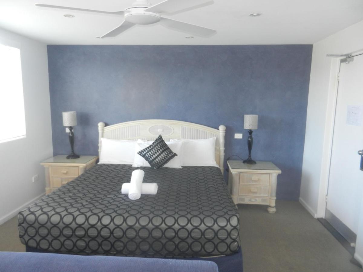 Oceanside Hawks Nest Hotel Exterior photo